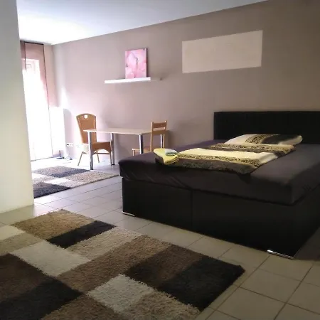 White House 'privatzimmer' Homestay