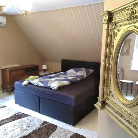 White House 'privatzimmer' Homestay